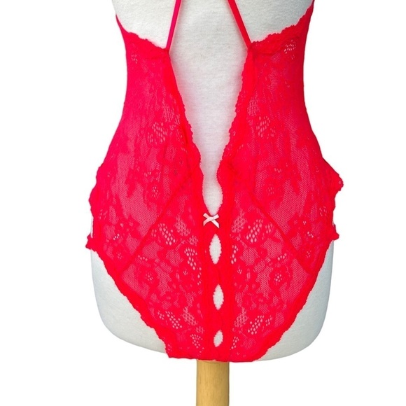 Victoria’s Secret Red Lace Teddy Peek-A-Boo Sheer Deep V Halter Large NWT 2014 - Picture 6 of 15